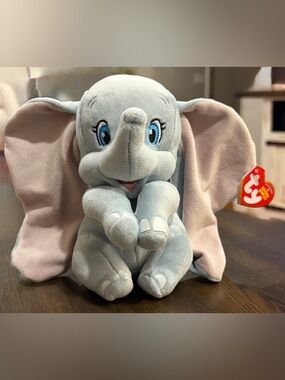 Ty Disney Dumbo Plush Beanie Rare New Condition Collectable NWT
